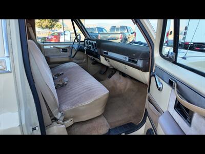 1984 Chevrolet C/K 20 Series C20 Silverado   - Photo 20 - San Jacinto, CA 92583