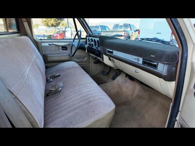 1984 Chevrolet C/K 20 Series C20 Silverado   - Photo 21 - San Jacinto, CA 92583