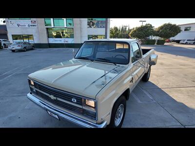 1984 Chevrolet C/K 20 Series C20 Silverado   - Photo 2 - San Jacinto, CA 92583