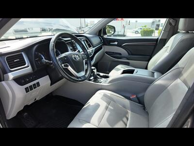 2014 Toyota Highlander Limited  Platinum - Photo 5 - San Jacinto, CA 92583