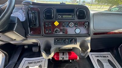 2017 Freightliner M2 106  CAB & CHASSIS - Photo 5 - San Jacinto, CA 92583