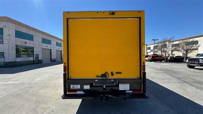 2022 Ford E350 Super Duty Cutaway Cutaway Van 2D 16 FT BOX TRUCK - Photo 17 - San Jacinto, CA 92583