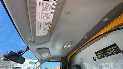 2022 Ford E350 Super Duty Cutaway Cutaway Van 2D 16 FT BOX TRUCK - Photo 10 - San Jacinto, CA 92583