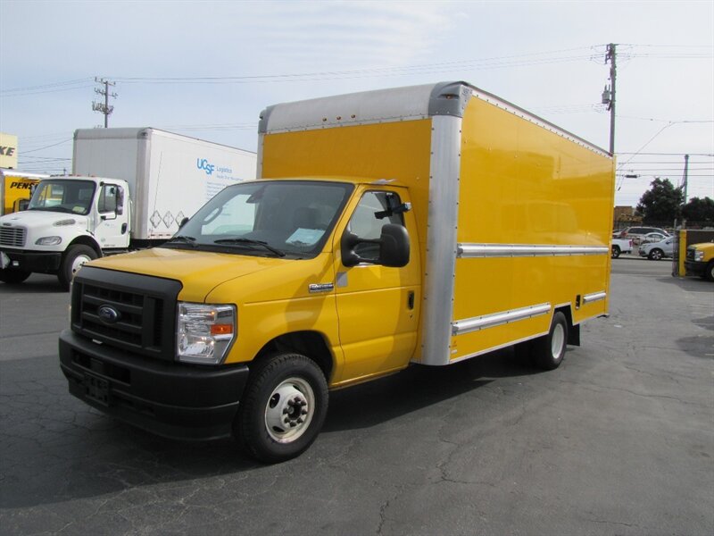 2022 Ford E350 Super Duty Cutaway Cutaway Van 2D  16 FT BOX TRUCK - Photo 1 - San Jacinto, CA 92583