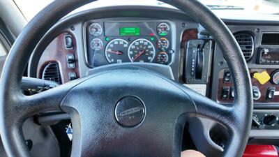2018 Freightliner M2 106  26 ft BOX TRUCK - Photo 4 - San Jacinto, CA 92583
