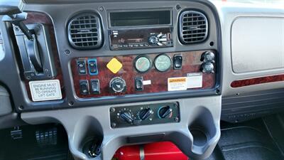 2018 Freightliner M2 106  26 ft BOX TRUCK - Photo 5 - San Jacinto, CA 92583