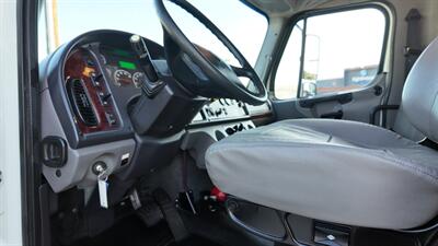 2018 Freightliner M2 106  26 ft BOX TRUCK - Photo 11 - San Jacinto, CA 92583