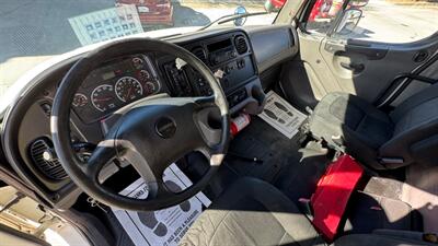 2012 Freightliner M2 160  26 ft BOX TRUCK - Photo 5 - San Jacinto, CA 92583