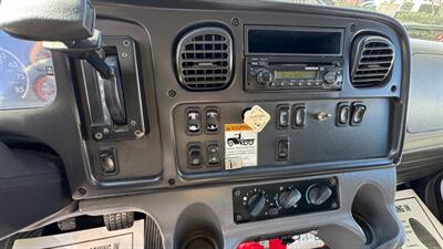 2012 Freightliner M2 160  26 ft BOX TRUCK - Photo 6 - San Jacinto, CA 92583