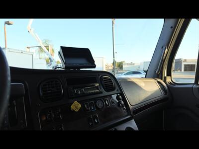 2016 Freightliner M2 106  26 ft BOX TRUCK - Photo 4 - San Jacinto, CA 92583