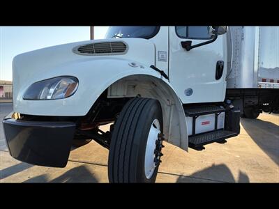 2016 Freightliner M2 106  26 ft BOX TRUCK - Photo 2 - San Jacinto, CA 92583