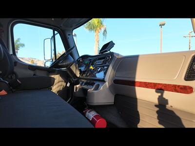 2016 Freightliner M2 106  26 ft BOX TRUCK - Photo 23 - San Jacinto, CA 92583