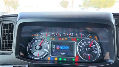 2021 International MV607  26 ft BOX TRUCK - Photo 5 - San Jacinto, CA 92583