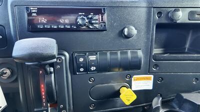 2021 International MV607  26 ft BOX TRUCK - Photo 11 - San Jacinto, CA 92583