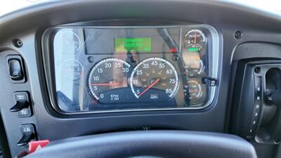 2019 Freightliner M2 106  26 ft BOX TRUCK - Photo 3 - San Jacinto, CA 92583