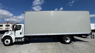2019 Freightliner M2 106  26 ft BOX TRUCK - Photo 2 - San Jacinto, CA 92583