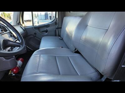 2017 Freightliner M2 106  BOX TRUCK INSIDE MEASUREMENTS 28L X 97H X 94W - Photo 5 - San Jacinto, CA 92583