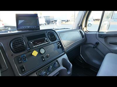 2017 Freightliner M2 106  BOX TRUCK INSIDE MEASUREMENTS 28L X 97H X 94W - Photo 6 - San Jacinto, CA 92583