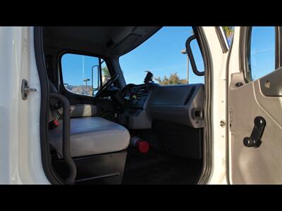 2017 Freightliner M2 106  BOX TRUCK INSIDE MEASUREMENTS 28L X 97H X 94W - Photo 28 - San Jacinto, CA 92583