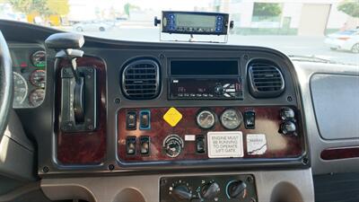 2018 Freightliner M2 106  26 ft REEFER BOX TRUCK - Photo 8 - San Jacinto, CA 92583