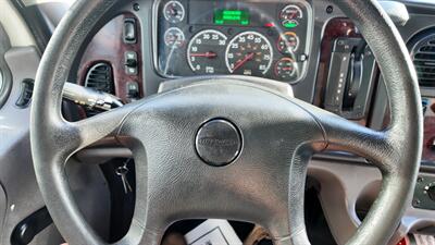 2018 Freightliner M2 106  26 ft REEFER BOX TRUCK - Photo 5 - San Jacinto, CA 92583