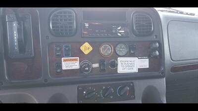 2019 Freightliner M2 106 26FT BOX TRUCK - Photo 9 - San Jacinto, CA 92583