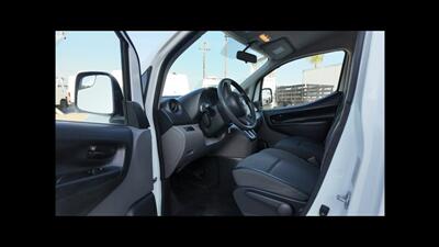 2016 Nissan NV200 S   - Photo 3 - San Jacinto, CA 92583