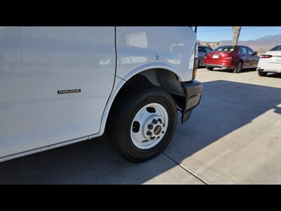 2020 GMC Savana Commercial Cutaway Cutaway Van 2D   - Photo 25 - San Jacinto, CA 92583