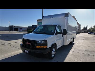 2020 GMC Savana Commercial Cutaway Cutaway Van 2D  