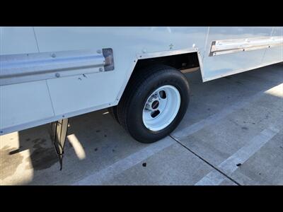 2020 GMC Savana Commercial Cutaway Cutaway Van 2D   - Photo 23 - San Jacinto, CA 92583