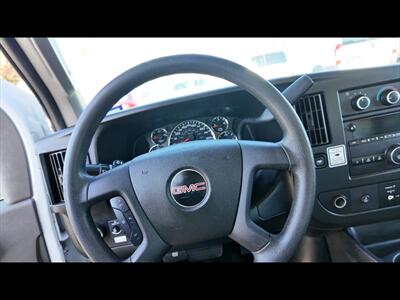 2020 GMC Savana Commercial Cutaway Cutaway Van 2D   - Photo 5 - San Jacinto, CA 92583