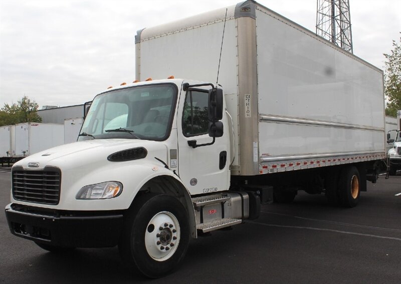 2021 Freightliner M2 106  26 ft BOX TRUCK - Photo 1 - San Jacinto, CA 92583