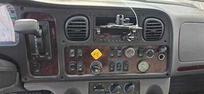 2019 Freightliner M2 106 26 FT BOX TRUCK - Photo 7 - San Jacinto, CA 92583