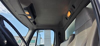 2019 Freightliner M2 106 26 FT BOX TRUCK - Photo 5 - San Jacinto, CA 92583