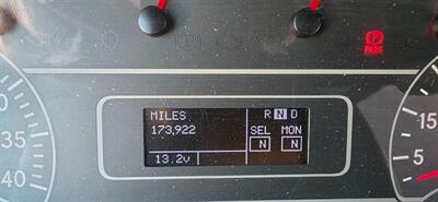 2021 International MV607 SBA 4X2  28FT BOX X 103 X 102 - Photo 3 - San Jacinto, CA 92583