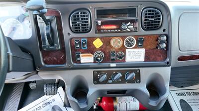 2019 Freightliner M2 106  26 ft BOX TRUCK - Photo 7 - San Jacinto, CA 92583