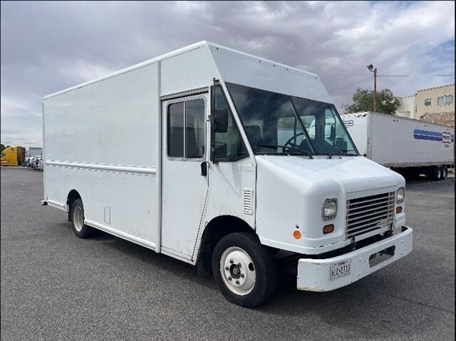 2018 Freightliner MT45 Walk-in Van  16FT STEP VAN - Photo 1 - San Jacinto, CA 92583