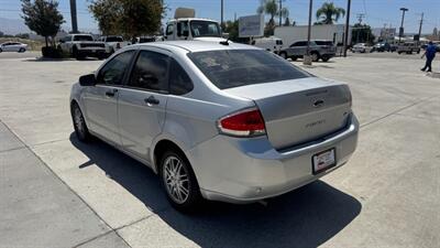 2011 Ford Focus SE   - Photo 3 - San Jacinto, CA 92583