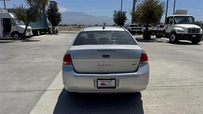 2011 Ford Focus SE   - Photo 4 - San Jacinto, CA 92583
