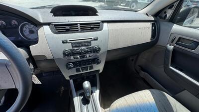 2011 Ford Focus SE   - Photo 12 - San Jacinto, CA 92583