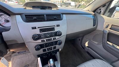 2011 Ford Focus SE - Photo 5 - San Jacinto, CA 92583