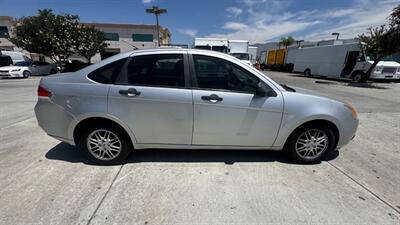2011 Ford Focus SE   - Photo 6 - San Jacinto, CA 92583