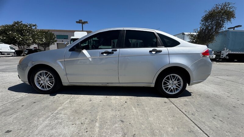 2011 Ford Focus SE  
