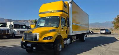 2018 Freightliner M2 106 26 ft BOX TRUCK WITH SCHAN SLEEPER - Photo 2 - San Jacinto, CA 92583