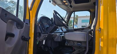 2018 Freightliner M2 106 26 ft BOX TRUCK WITH SCHAN SLEEPER - Photo 6 - San Jacinto, CA 92583