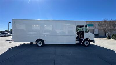 2017 Freightliner MT45 22FT Walk-in Van STEP VAN - Photo 9 - San Jacinto, CA 92583
