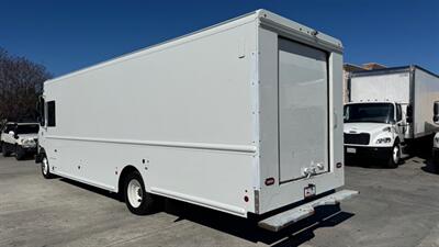 2017 Freightliner MT45 22FT Walk-in Van STEP VAN - Photo 3 - San Jacinto, CA 92583
