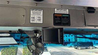 2017 Freightliner MT45 22FT Walk-in Van STEP VAN - Photo 11 - San Jacinto, CA 92583