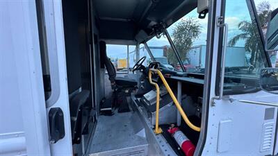 2017 Freightliner MT45 Walk-in Van  STEP VAN - Photo 13 - San Jacinto, CA 92583