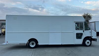 2017 Freightliner MT45 Walk-in Van  STEP VAN - Photo 10 - San Jacinto, CA 92583